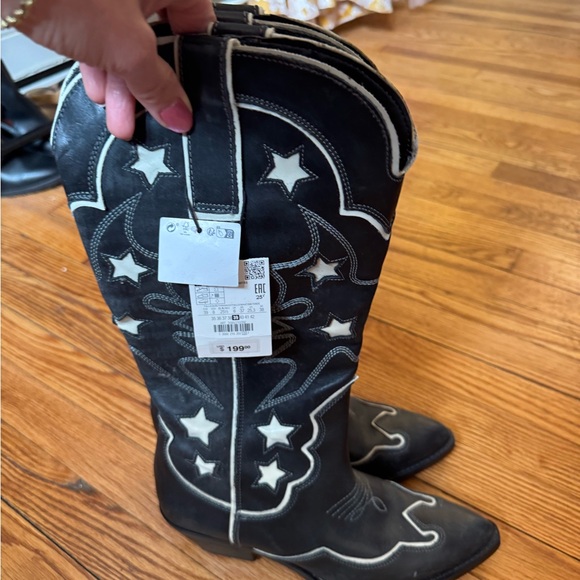 Zara Black Cowboy Boots with Star Accents - Picture 4 of 4